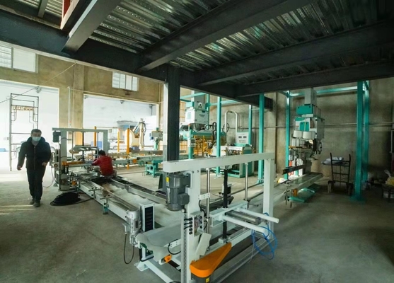 Füllende und versiegelnde vollautomatische Mehl-Verpackungsmaschine CCPIT 9KW 0.7MPa
